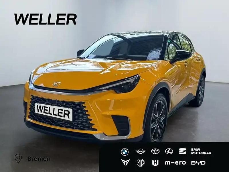 Gebraucht Lexus LBX 136 PS (100 kW) 2025 Gelb SUV