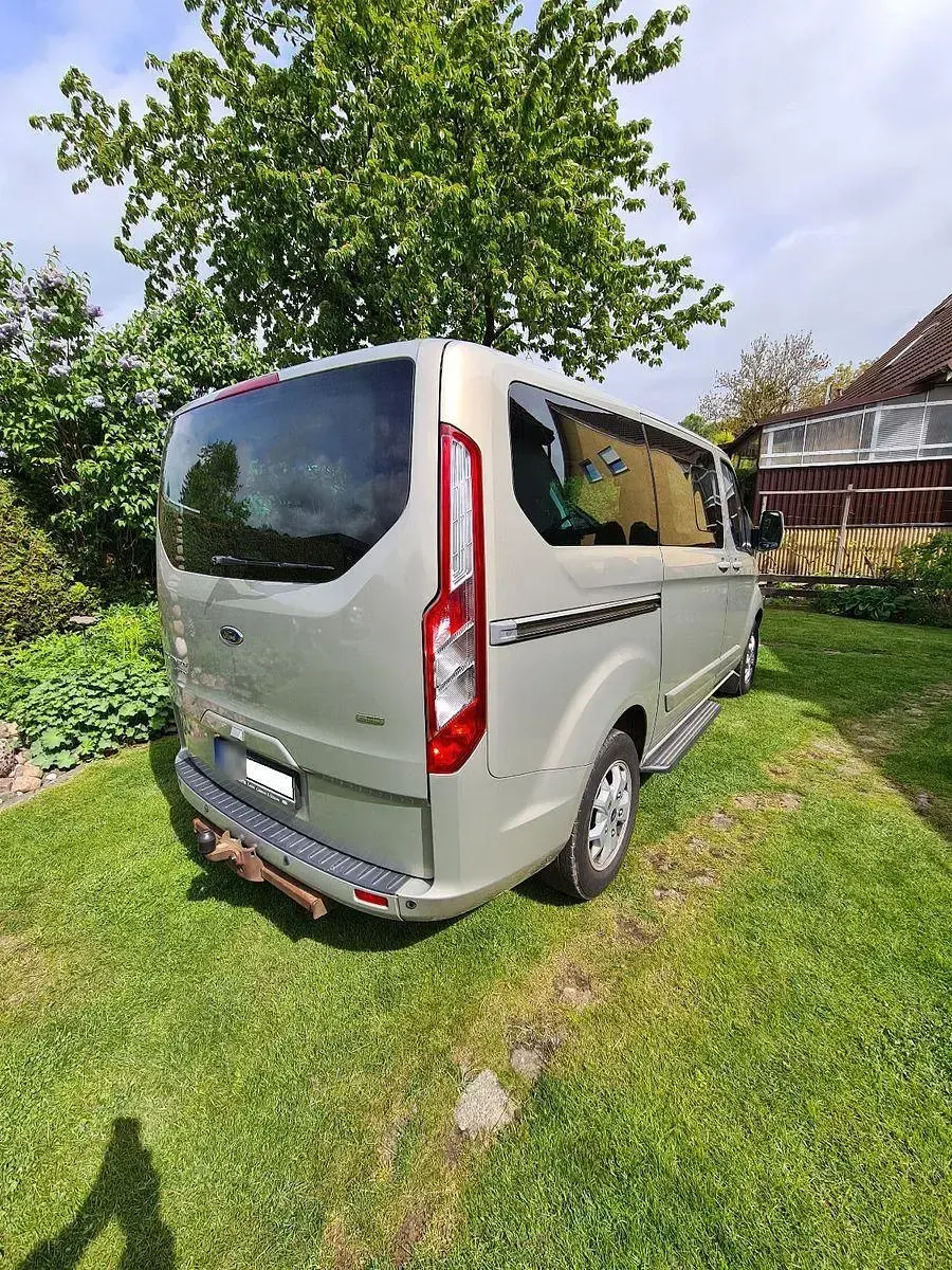 Gebraucht Ford Tourneo 155 PS (114 kW) 2013 Beige Van / Kleinbus