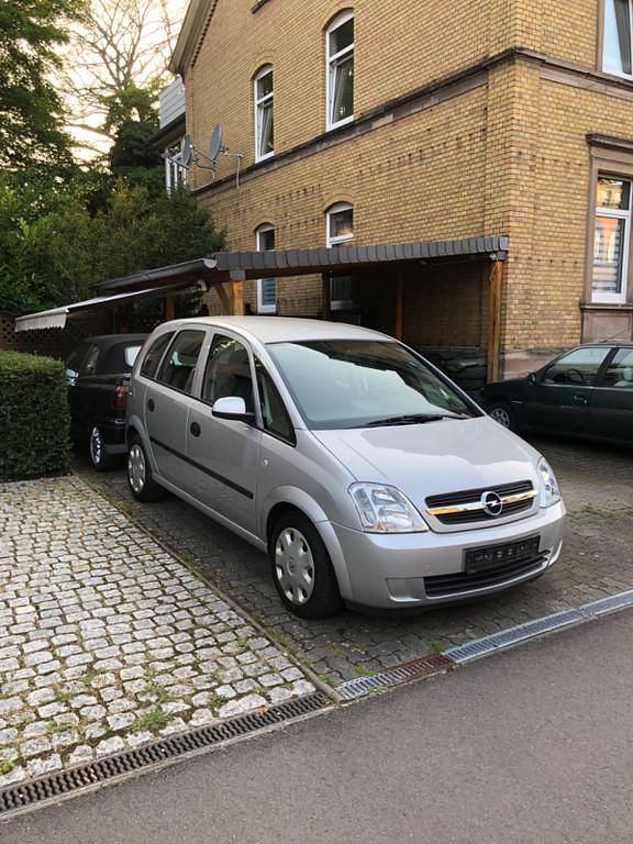 Silber Gebraucht 2004 Opel Meriva Enjoy Van / Kleinbus | 2.880 € (Etwas zu teuer) - Bild 1/4
