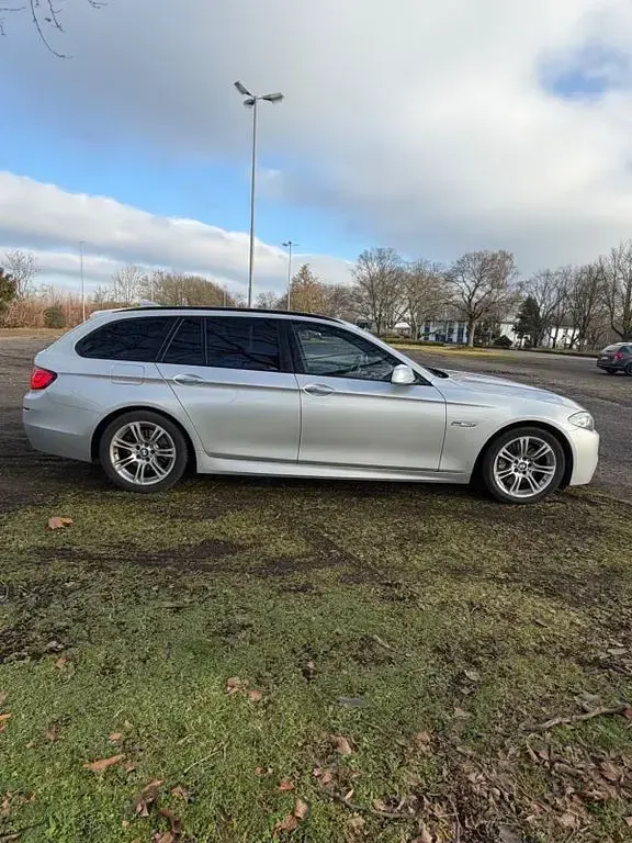 Używany BMW 530 Performance 246 KM (180 kW) 2011 Srebrny Kombi