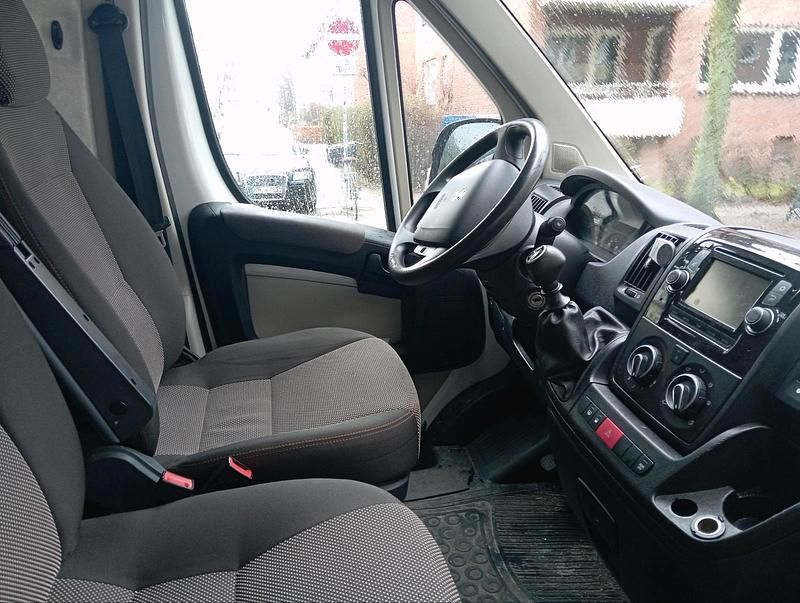 Gebraucht Peugeot Boxer 140 PS (102 kW) 2015 Weiß Van