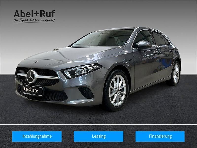 Grau Gebraucht 2020 Mercedes A250 Progressive Limousine | 21.979 € (Fairer Preis) - Bild 1/4