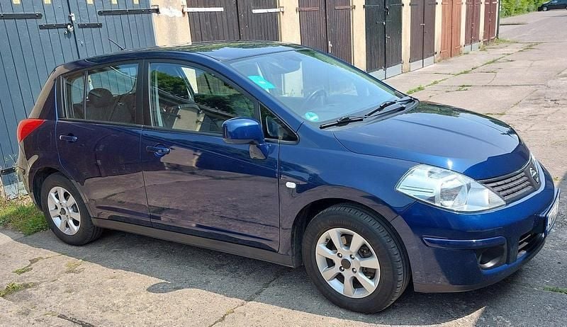 Blau Gebraucht 2010 Nissan Tiida Kleinwagen | 4.000 € (Guter Preis) - Bild 1/4