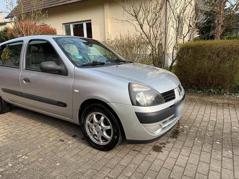Gebraucht Renault Clio II 75 PS (55 kW) 2005 Grau Kleinwagen