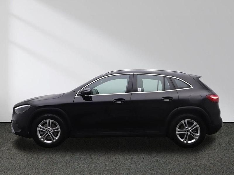 Gebraucht Mercedes GLA200 Advanced 163 PS (119 kW) 2024 Schwarz SUV