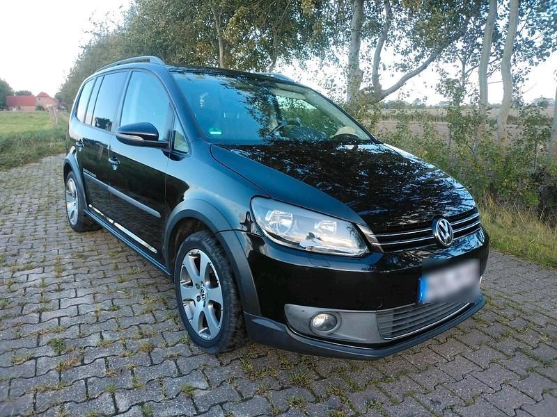 Schwarz Gebraucht 2011 VW Touran Cross Van / Kleinbus | 6.200 € (Guter Preis) - Bild 1/4