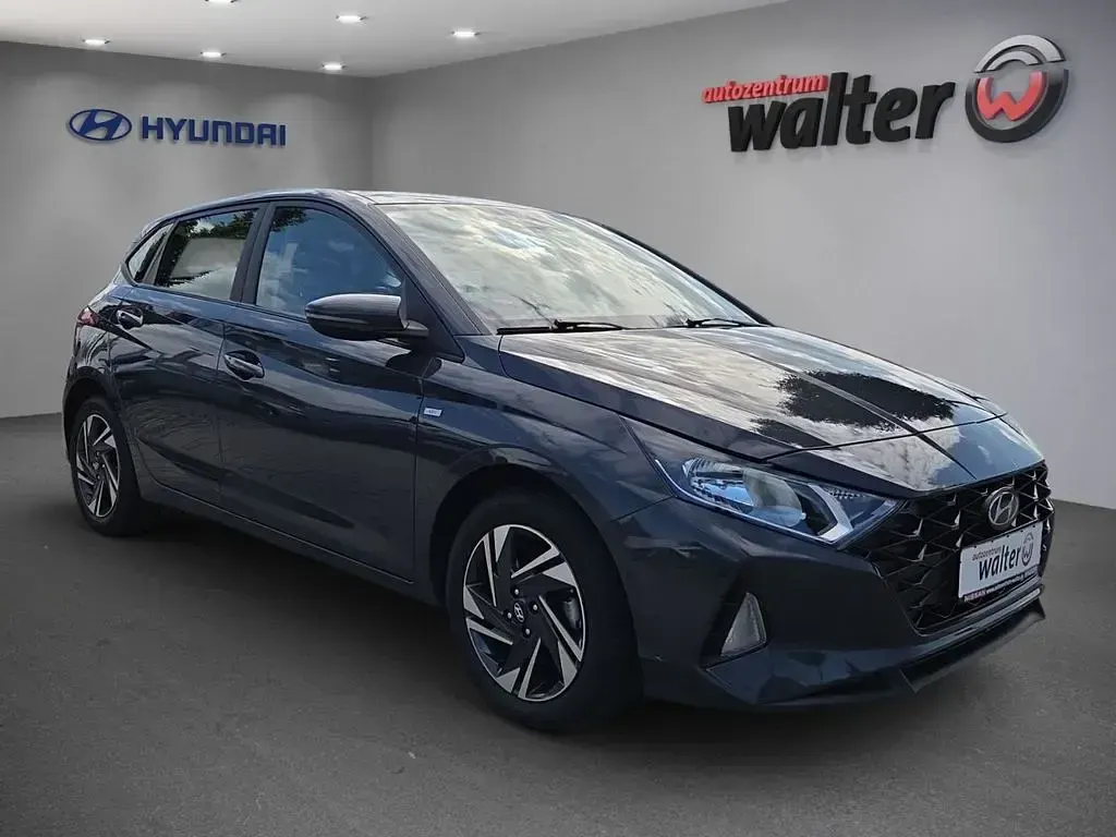 Gebraucht Hyundai i20 Trend 101 PS (74 kW) 2022 Blau Kleinwagen