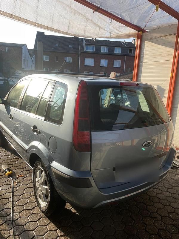 Gebraucht Ford Fusion 100 PS (73 kW) 2005 Blau Kleinwagen