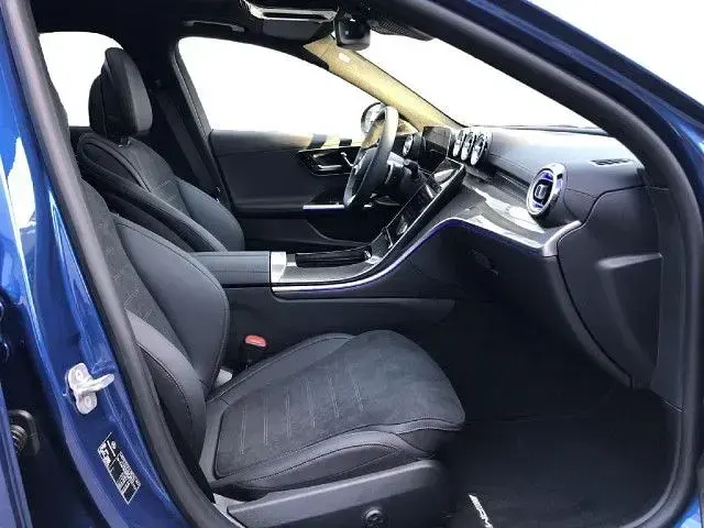 Gebraucht Mercedes C300 AMG line 265 PS (194 kW) 2024 Blau metalliclack spektralblau Limousine