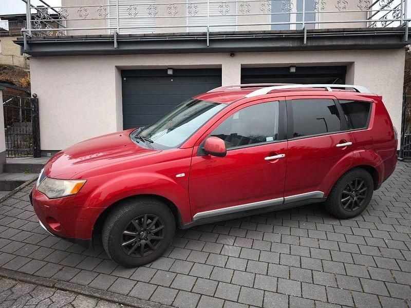 Rot Gebraucht 2009 Mitsubishi Outlander Instyle SUV | 3.990 € (Guter Preis) - Bild 1/3