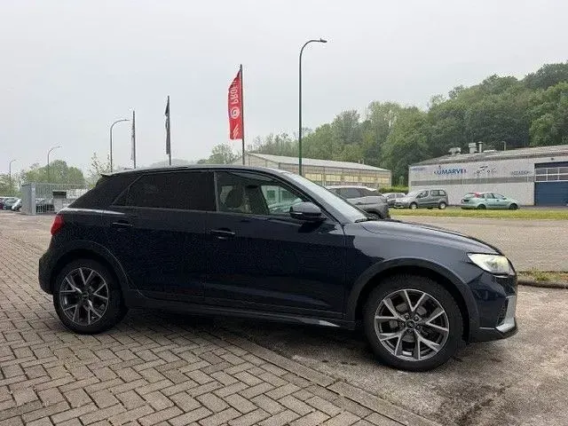 Second-hand Audi A1 Basis 110 CP (80 kW) 2023 Albastru SUV