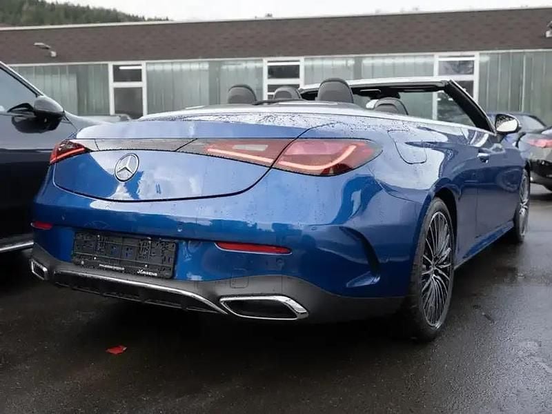 Gebraucht Mercedes CLE200 AMG 204 PS (150 kW) 2024 Spektralblau Cabrio