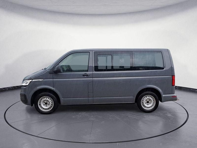 Gebraucht VW Multivan Trendline 150 PS (110 kW) 2021 Grau Van