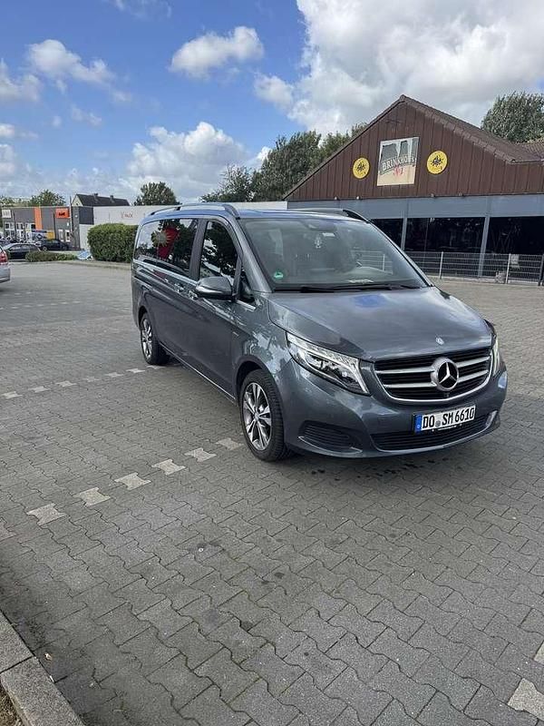 Gebraucht Mercedes V250 Avantgarde 190 PS (139 kW) 2014 Grau Van / Kleinbus