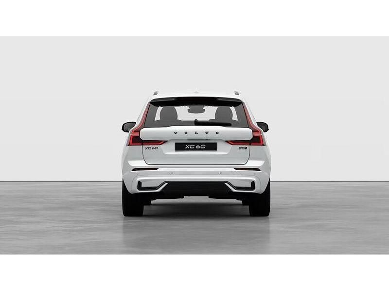 Gebraucht Volvo XC60 Plus 250 PS (183 kW) 2025 Weiß SUV