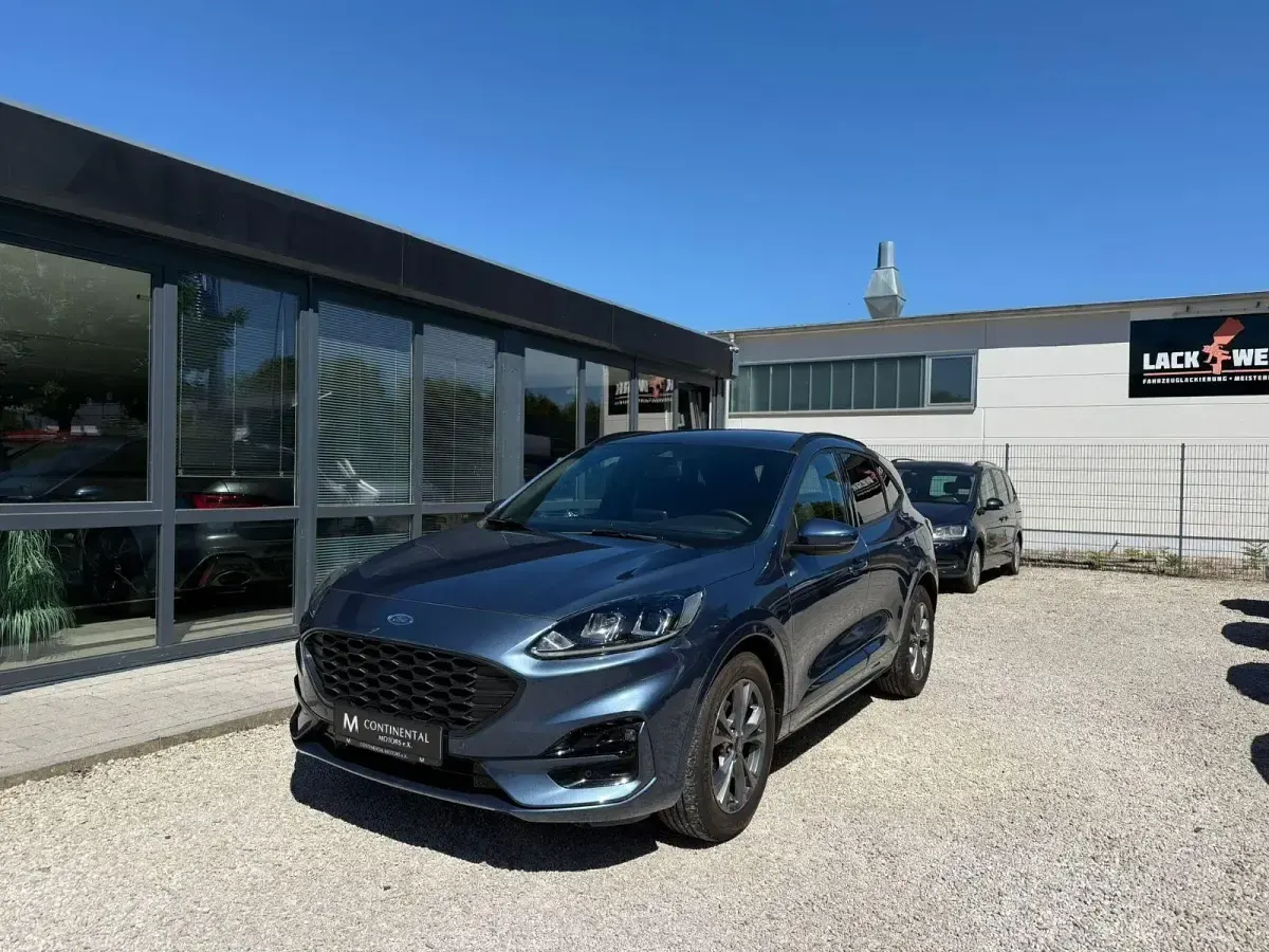 Gebraucht Ford Kuga ST-Line 120 PS (88 kW) 2024 Blau SUV