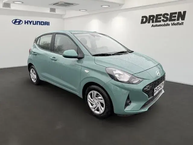 Neu Hyundai i10 Select 63 PS (46 kW) 2025 Gruen Kleinwagen