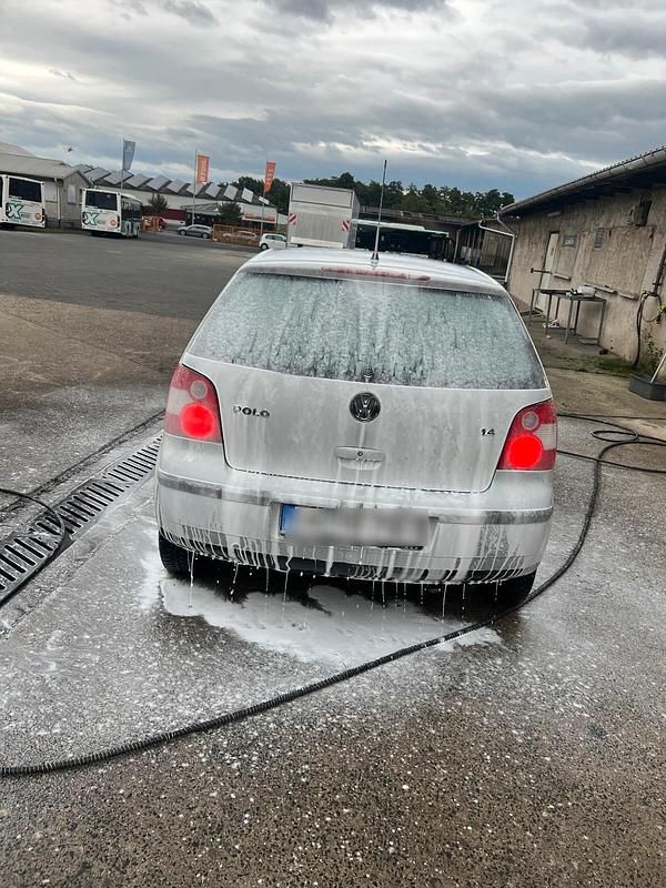 Silber Gebraucht 2003 VW Polo Limousine | 900 € (Superpreis) - Bild 1/4