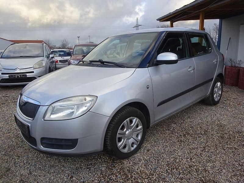 Silber Gebraucht 2008 Skoda Fabia Ambiente Limousine | 1.500 € (Fairer Preis) - Bild 1/4