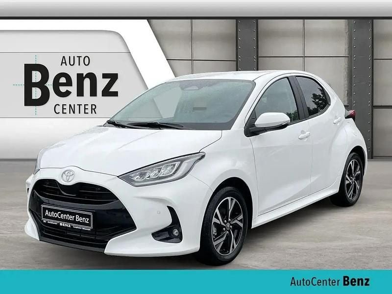 Weiß Neu 2025 Toyota Yaris Hybrid Comfort Kleinwagen | 23.890 € (Fairer Preis) - Bild 1/4