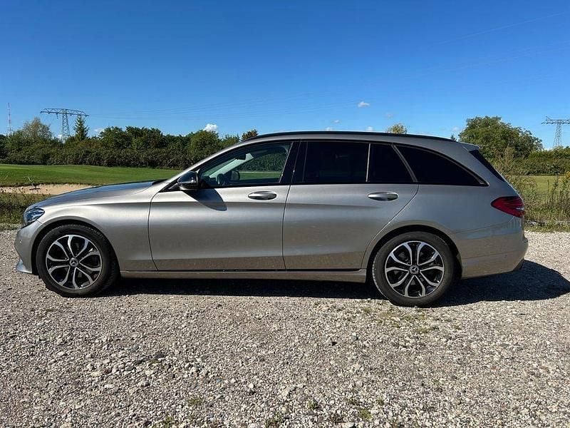 Gebraucht Mercedes C200 Avantgarde 184 PS (135 kW) 2020 Silber Kombi