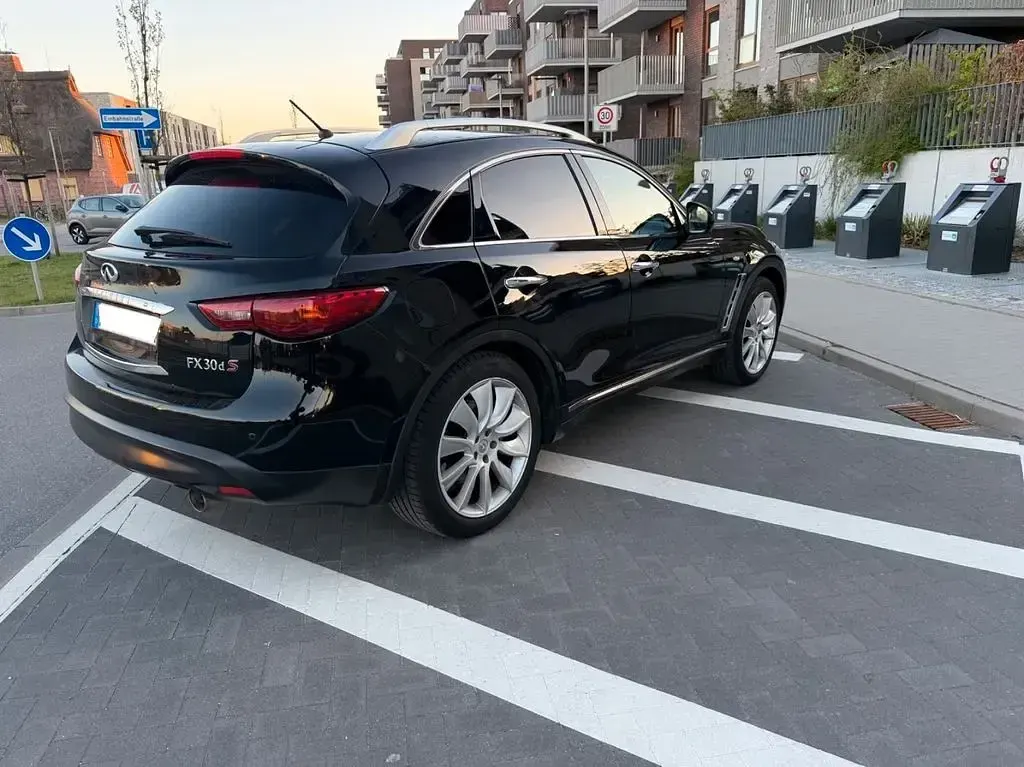 Gebraucht Infiniti Fx30 Premium 238 PS (175 kW) 2013 Schwarz SUV
