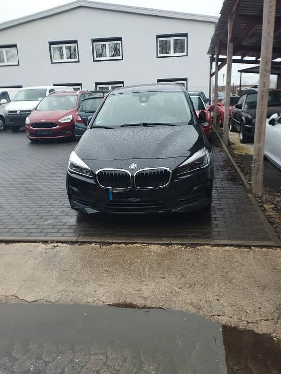 Schwarz Gebraucht 2022 BMW 218 Gran Tourer Advantage Van / Kleinbus | 21.500 € (Guter Preis) - Bild 1/4