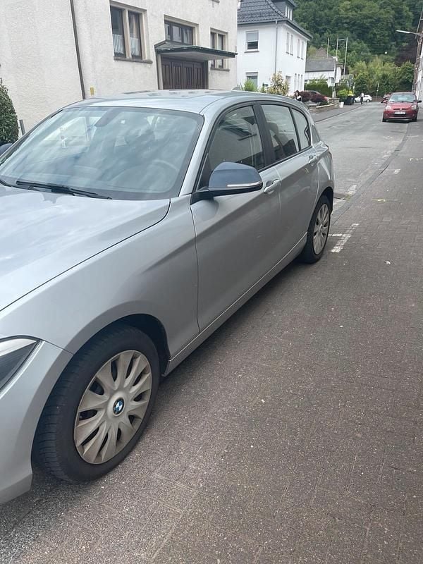 Gebraucht BMW 114 95 PS (69 kW) 2014 Silber Kleinwagen