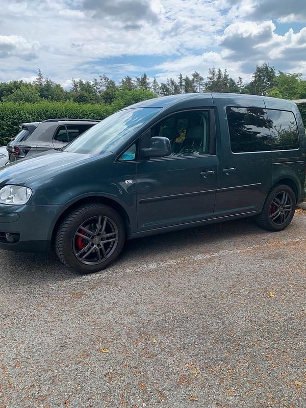 Używany VW Caddy 109 KM (80 kW) 2007 Szary Minivan