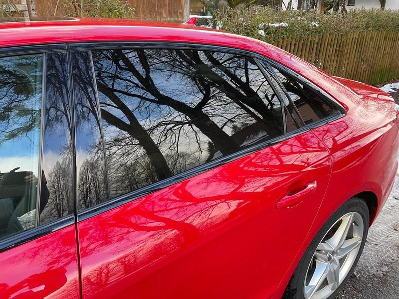 Gebraucht Audi A4 Advanced 231 PS (169 kW) 2020 Rot Limousine