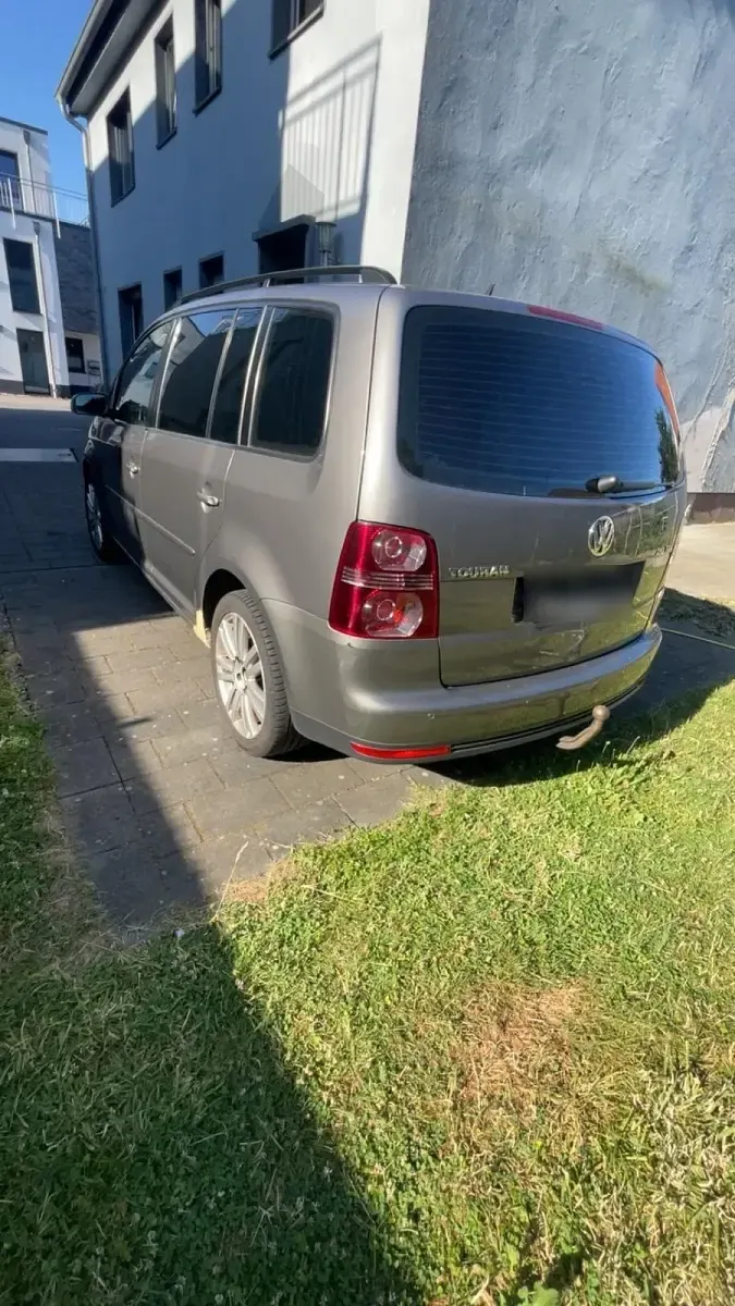 Gebraucht VW Touran 140 PS (102 kW) 2008 Silber Van / Kleinbus