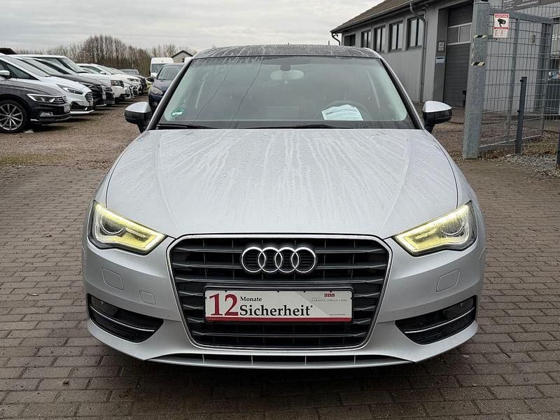 Gebraucht Audi A3 Attraction 122 PS (89 kW) 2014 Silber Kleinwagen