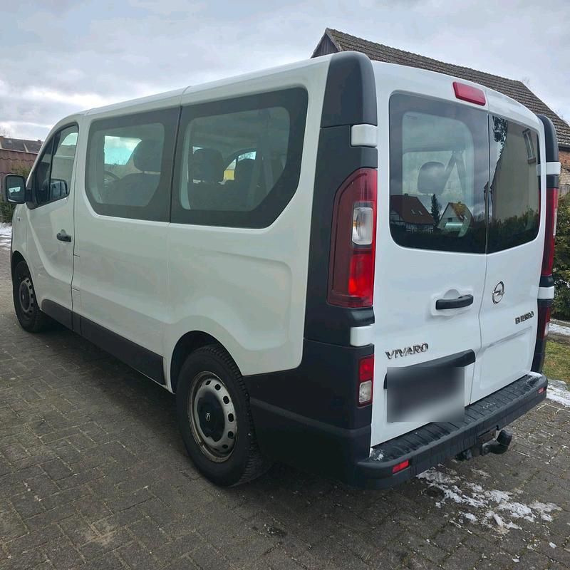 Gebraucht Opel Vivaro 125 PS (91 kW) 2016 Weiß Van / Kleinbus