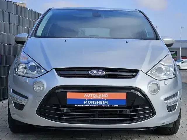 Gebraucht Ford S-MAX Champions Edition 180 PS (132 kW) 2012 Silber Van / Kleinbus