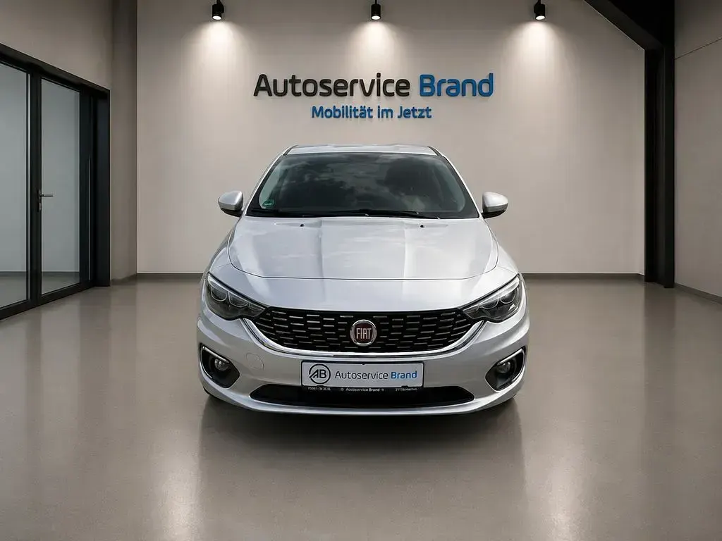 Gebraucht Fiat Tipo Lounge 120 PS (88 kW) 2018 Silber Limousine