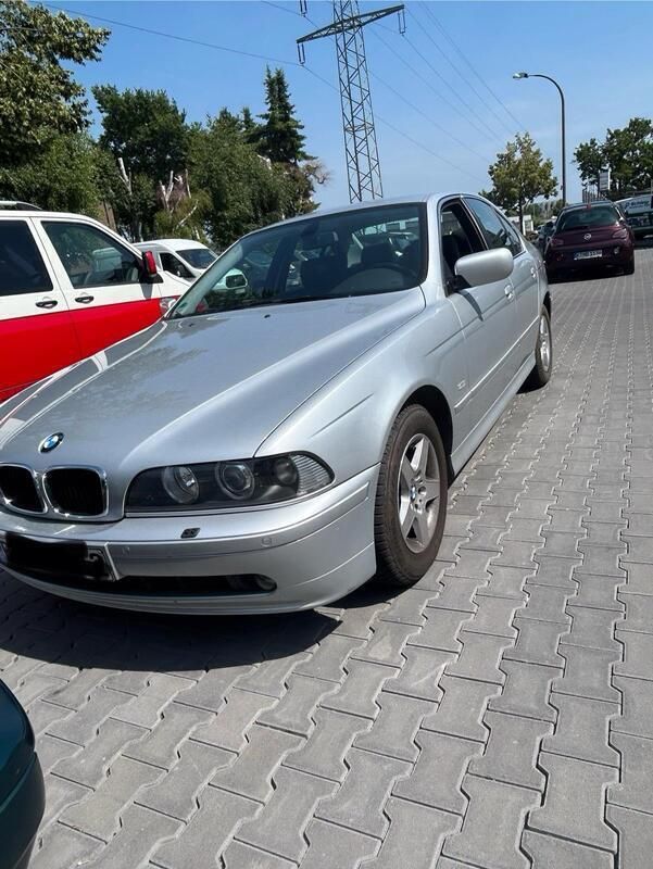 Silber Gebraucht 2000 BMW 525 Limousine | 9.000 € (Etwas zu teuer) - Bild 1/4