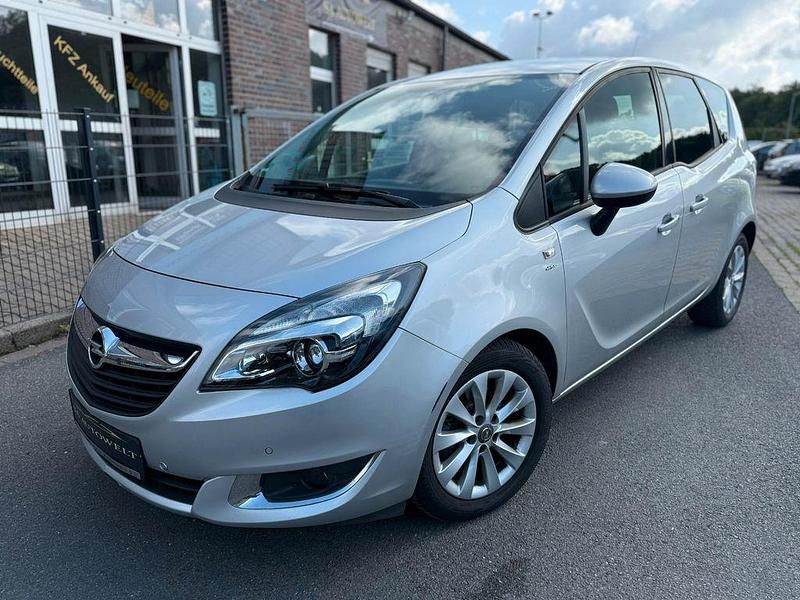Silber Gebraucht 2016 Opel Meriva drive Van / Kleinbus | 8.890 € (Fairer Preis) - Bild 1/4
