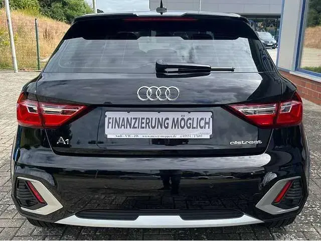Gebraucht Audi A1 Sport 150 PS (110 kW) 2022 Mythosschwarz (metallic) SUV