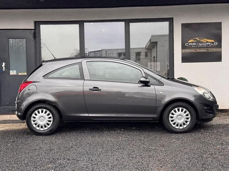 Gebraucht Opel Corsa Selection 101 PS (74 kW) 2012 Grau Kleinwagen