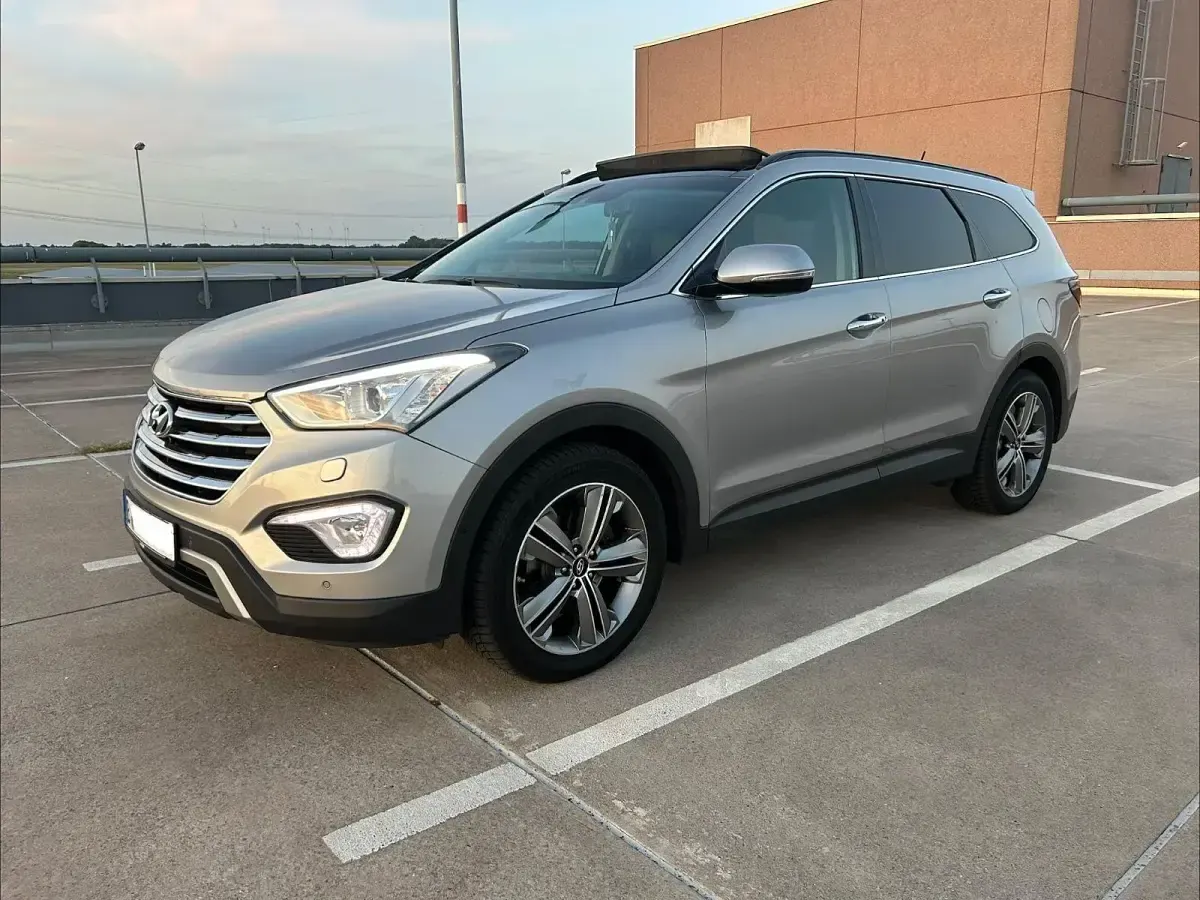 Gebraucht Hyundai Grand Santa Fe Premium 197 PS (144 kW) 2015 Grau SUV
