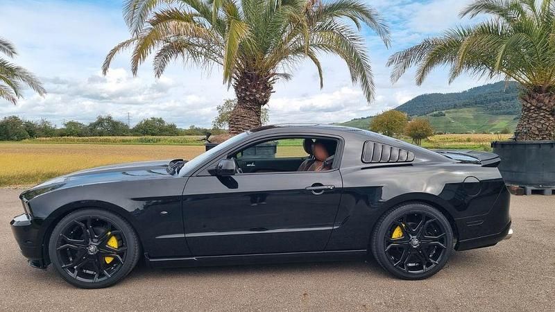 Schwarz Gebraucht 2010 Ford Mustang | 23.900 € - Bild 1/4