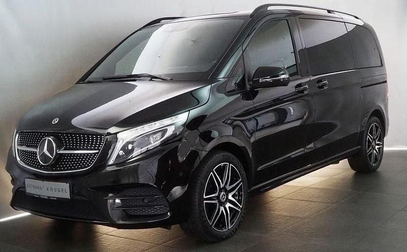Schwarz Gebraucht 2021 Mercedes V300 AMG Van / Kleinbus | 56.990 € (Guter Preis) - Bild 1/4