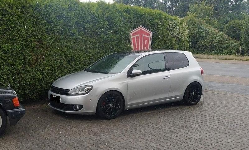 Silber Gebraucht 2008 VW Golf VI Highline Limousine | 5.900 € (Fairer Preis) - Bild 1/3