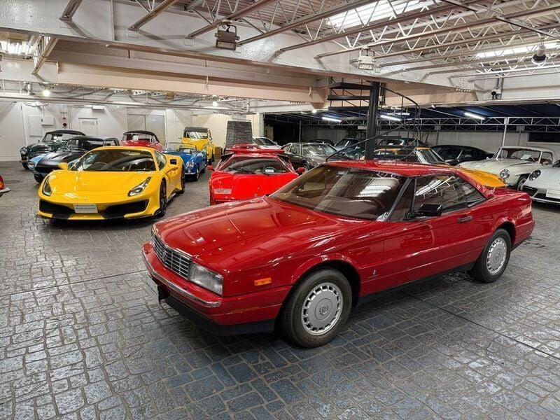 Rot Gebraucht 1988 Cadillac Allante | 30.000 € - Bild 1/4