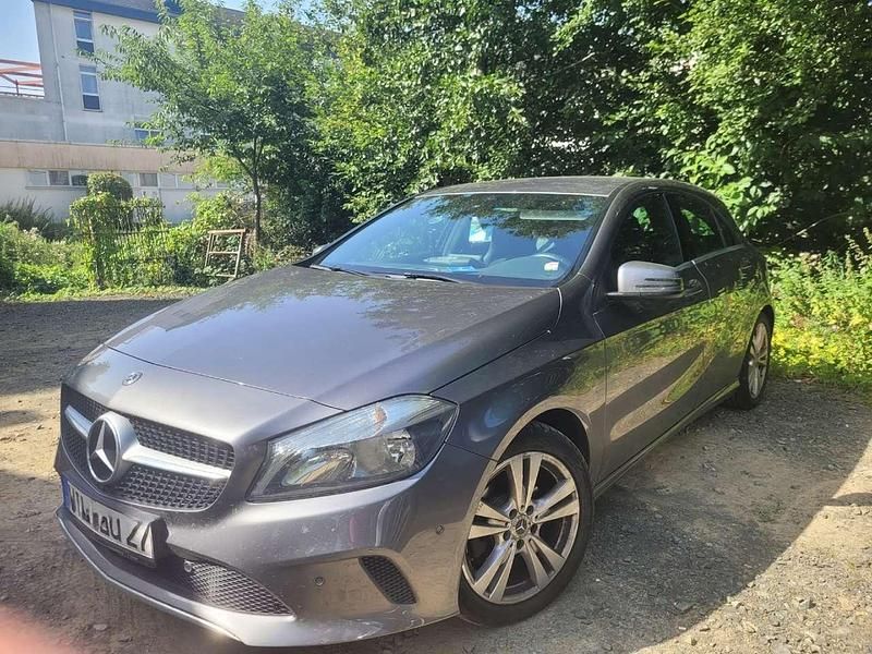 Gebraucht 2017 Mercedes A180 Style Limousine | 12.000 € (Fairer Preis) - Bild 1/4