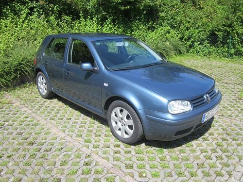 Blau metallic Gebraucht 2003 VW Golf IV Pacific Limousine | 3.255 € (Fairer Preis) - Bild 1/4
