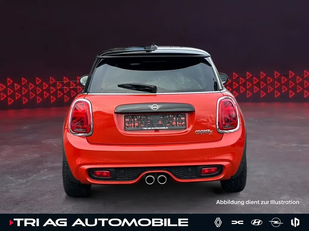 Używany Mini Cooper S Business 192 KM (141 kW) 2018 Pomarańczowy Hatchback
