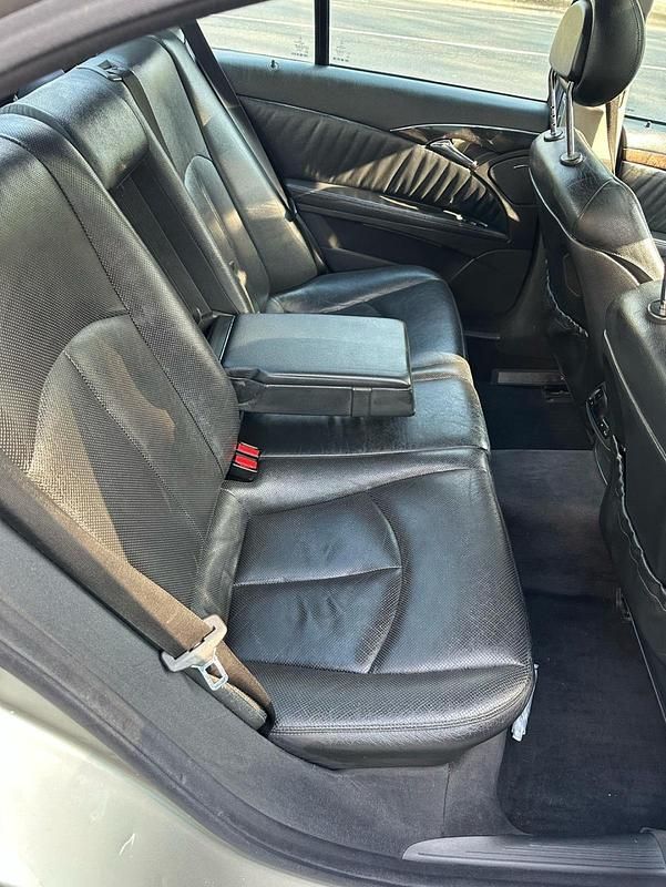 Gebraucht Mercedes E320 204 PS (150 kW) 2003 Silber Limousine