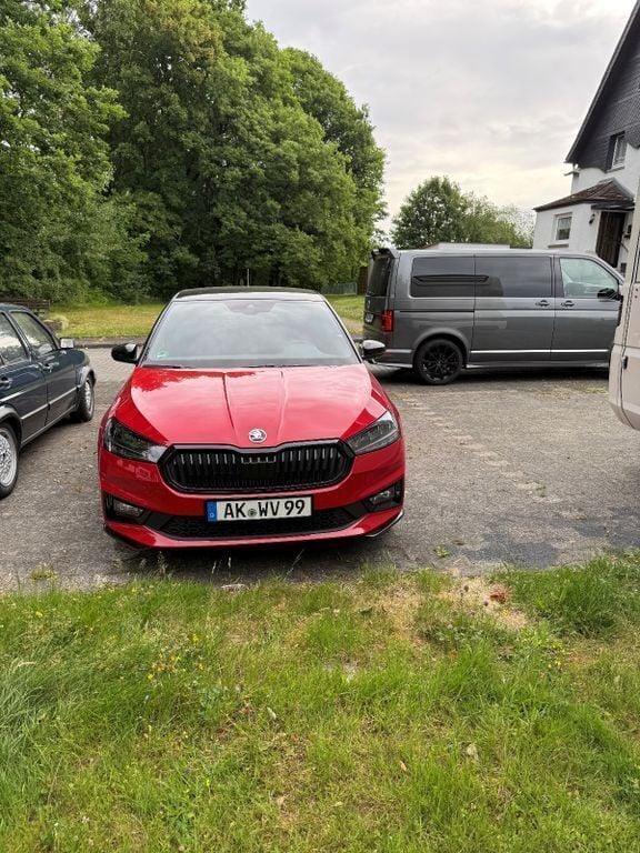 Rot Gebraucht 2024 Skoda Fabia Monte Carlo Limousine | 19.000 € (Fairer Preis) - Bild 1/4