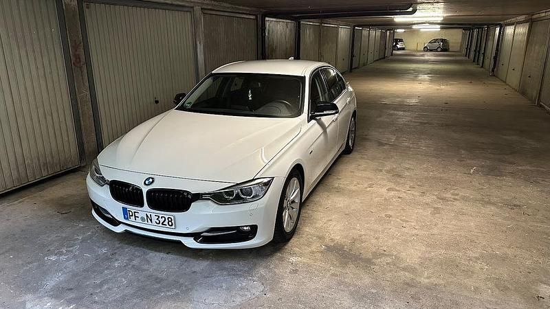 Gebraucht BMW 328 Sport Line 245 PS (180 kW) 2014 Weiß Limousine